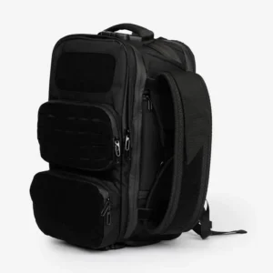 Mochila tática preta com porta de carregamento USB