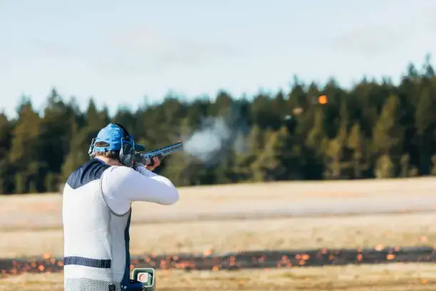 射撃場での服装
