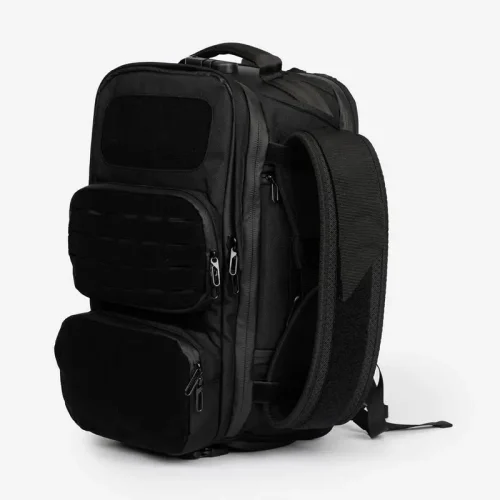 Mochila tática preta com porta de carregamento USB