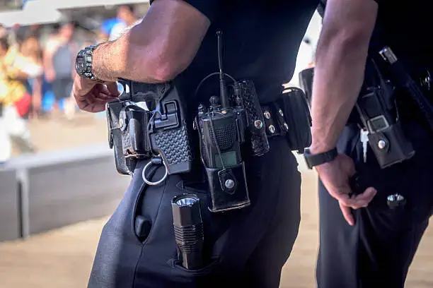 Jak nastavit policejní služební pás