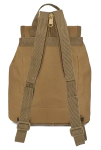 Vista trasera de la mini mochila táctica de color canela con correas ajustables.