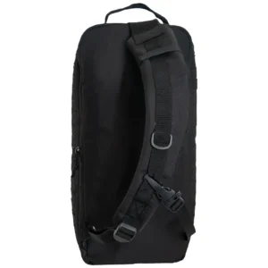 Mochila táctica negra tipo bandolera (correa ajustable para el hombro y asa superior visibles)