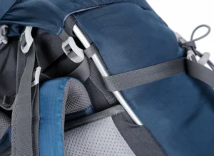 zaino da trekking blu con telaio interno