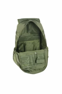 militāra stila mugursoma (galvenais nodalījums ar tīklveida un organizatoriskām kabatām).