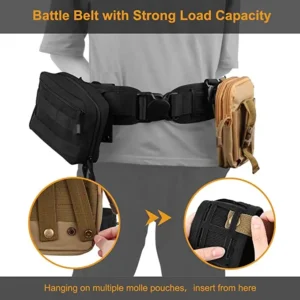 Taktischer Gürtel mit angebrachten MOLLE-Taschen
