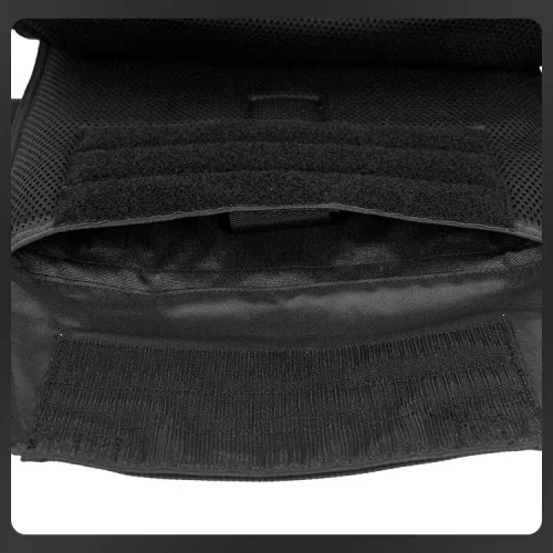 Вътрешен джоб за табела на черна тактическа жилетка (затваряне с кука и примка)