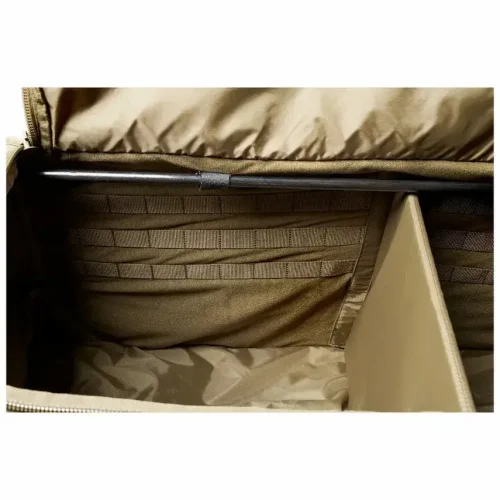 interne verdelers en MOLLE-platform in 186L militaire plunjezak