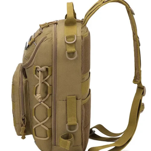 mochila táctica bronceada con bandolera